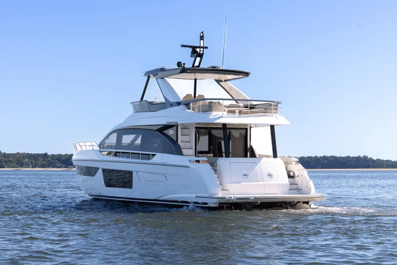 Slide: The Image of Azimut Fly 68 2025 - 2