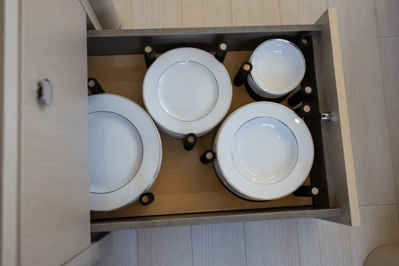 Slide: The Image of Azimut Fly 68 2025 - 23