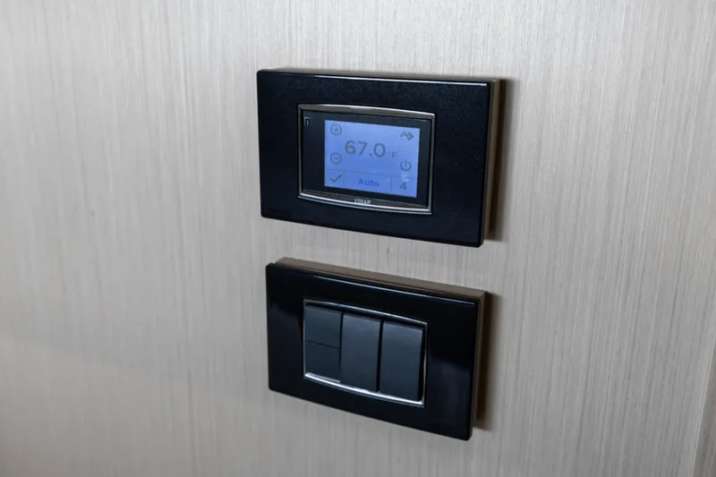 Slide: The Image of Azimut Fly 68 2025 - 43