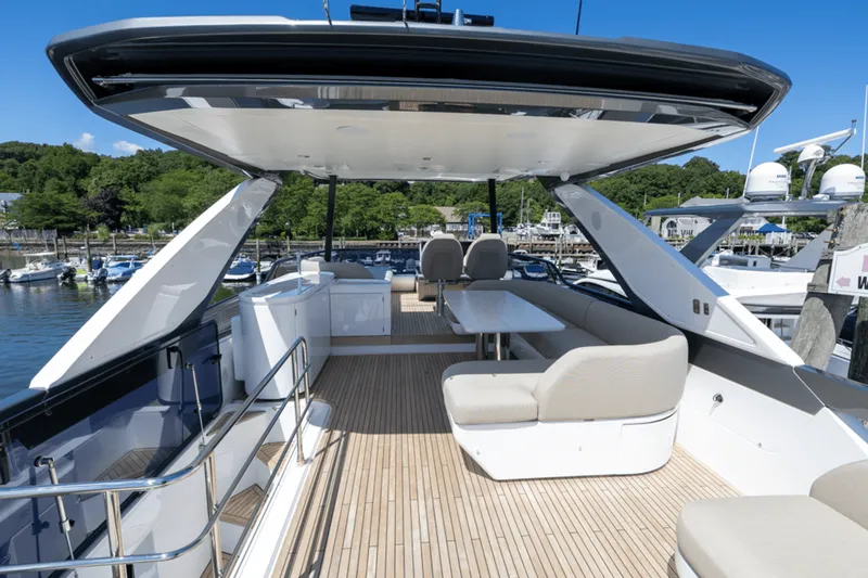 Slide: The Image of Azimut Fly 68 2025 - 44