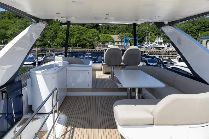 Slide: The Image of Azimut Fly 68 2025 - 45