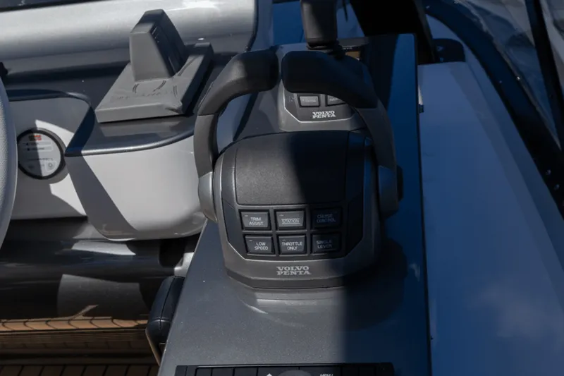 Slide: The Image of Azimut Fly 68 2025 - 49