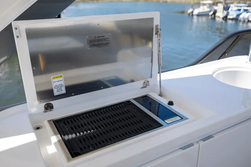 Slide: The Image of Azimut Fly 68 2025 - 50