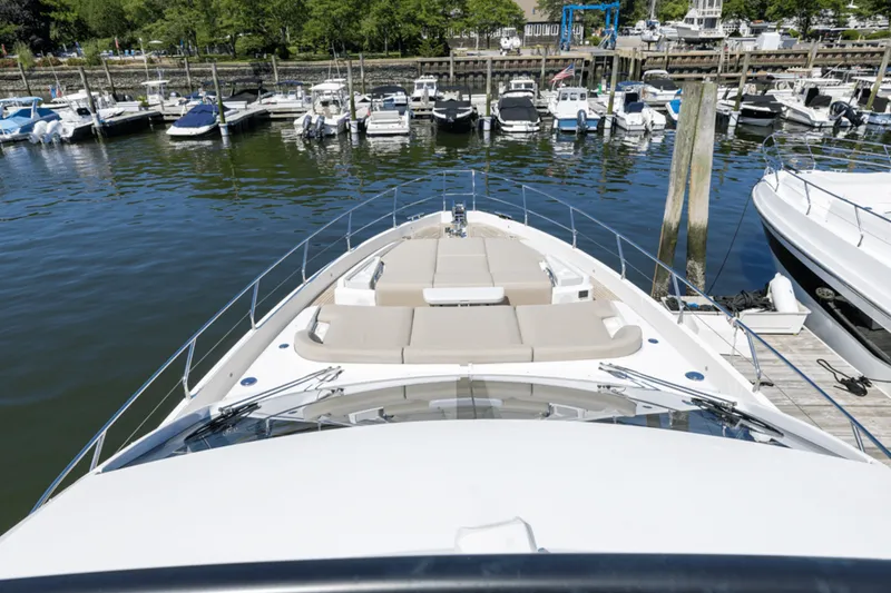 Slide: The Image of Azimut Fly 68 2025 - 55