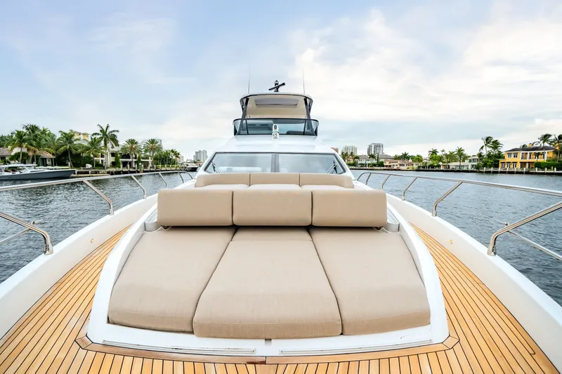 Slide: The Image of Azimut Fly 68 2025 - 56
