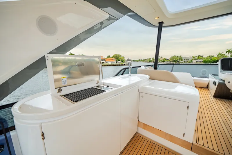Slide: The Image of Azimut Fly 68 2025 - 63