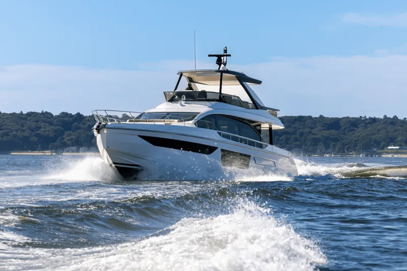 Slide: The Image of Azimut Fly 68 2025 - 8