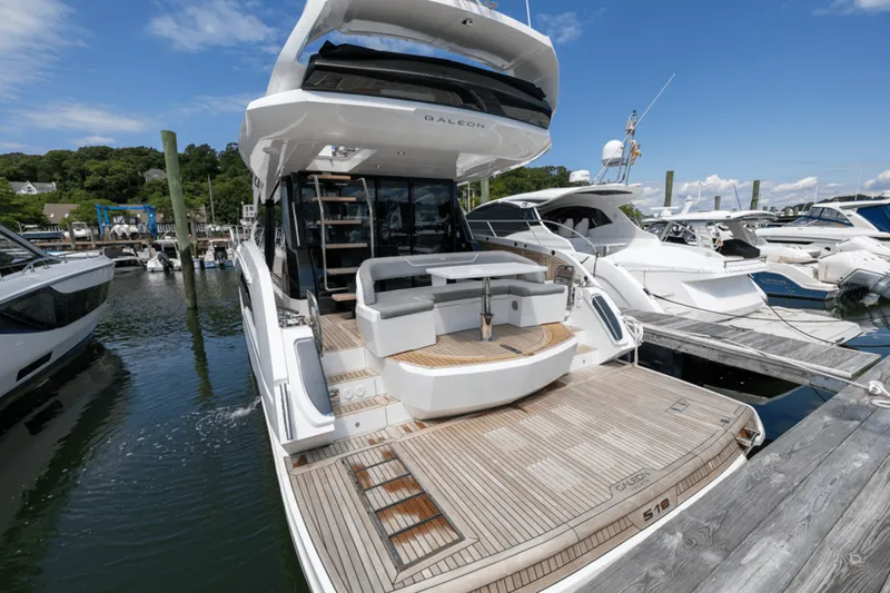 Slide: The Image of Galeon 510 SKY 2025 - 13