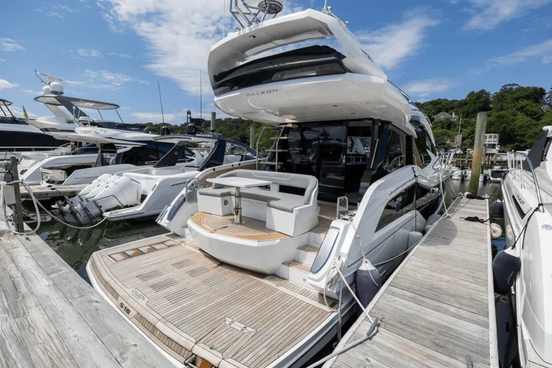 Slide: The Image of Galeon 510 SKY 2025 - 14
