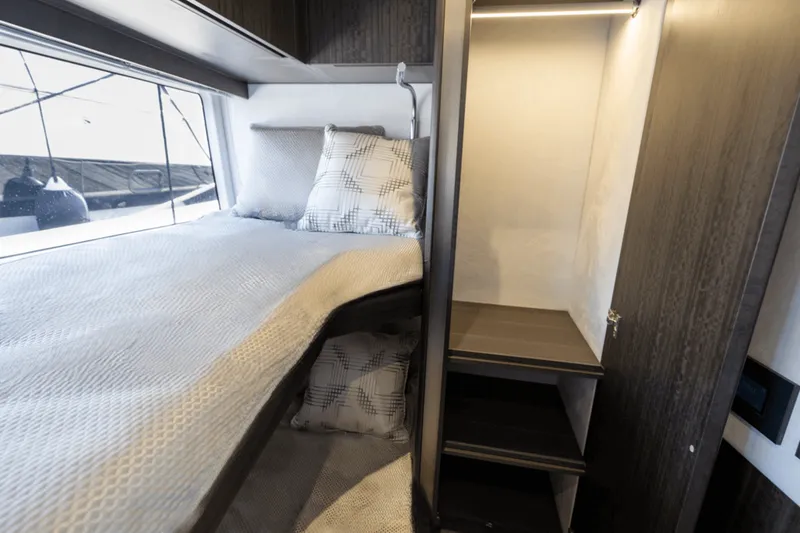 Slide: The Image of Galeon 510 SKY 2025 - 37