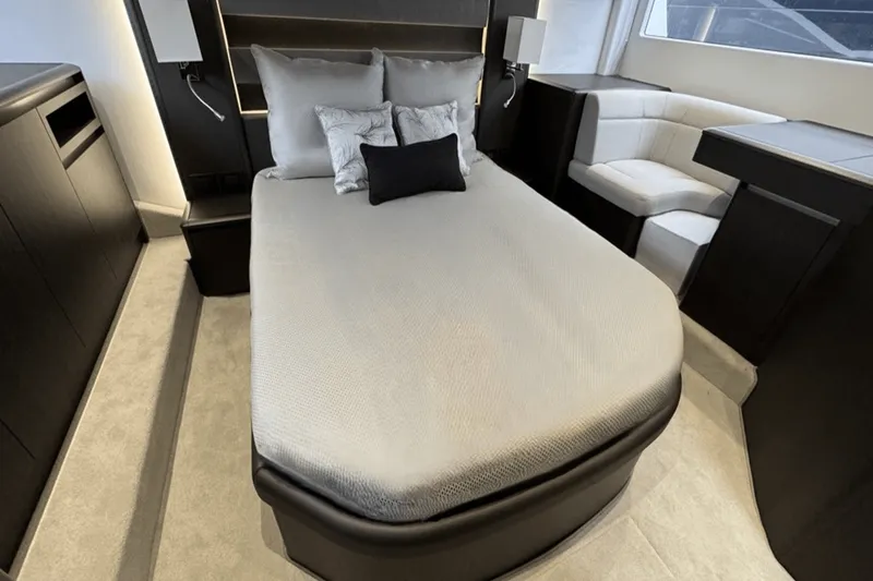 Slide: The Image of Galeon 510 SKY 2025 - 41