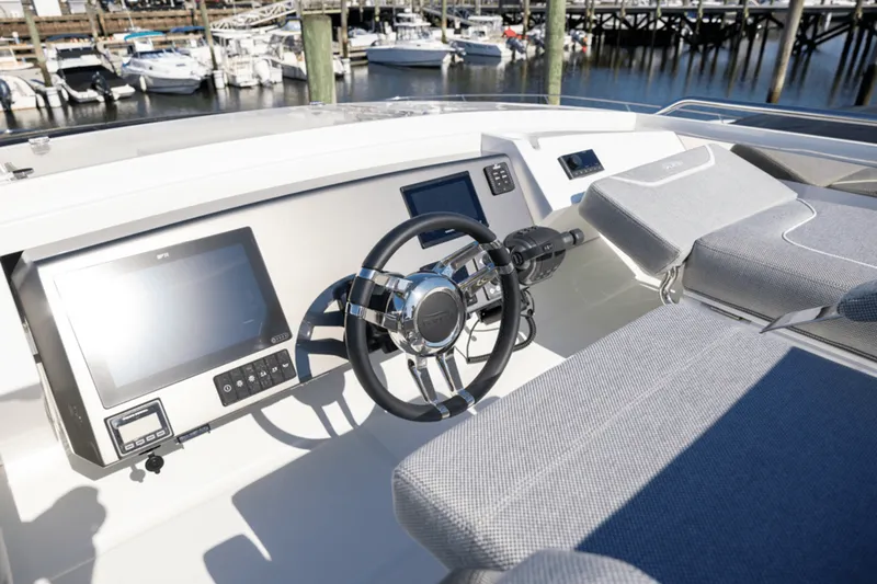 Slide: The Image of Galeon 510 SKY 2025 - 50