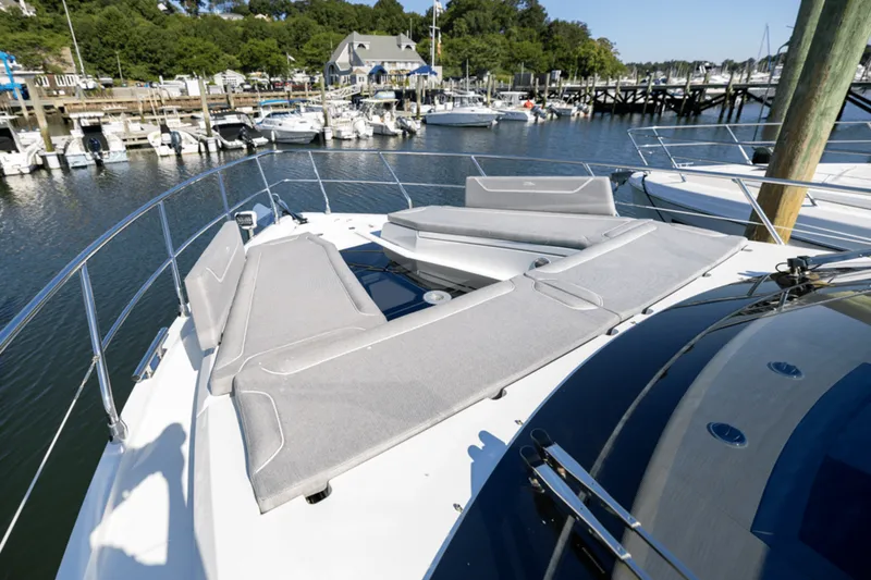 Slide: The Image of Galeon 510 SKY 2025 - 53