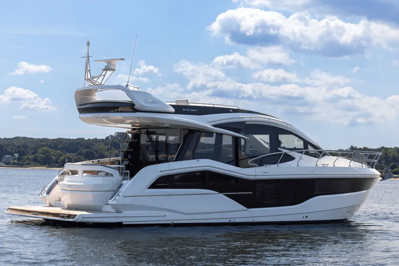 Slide: The Image of Galeon 510 SKY 2025 - 7