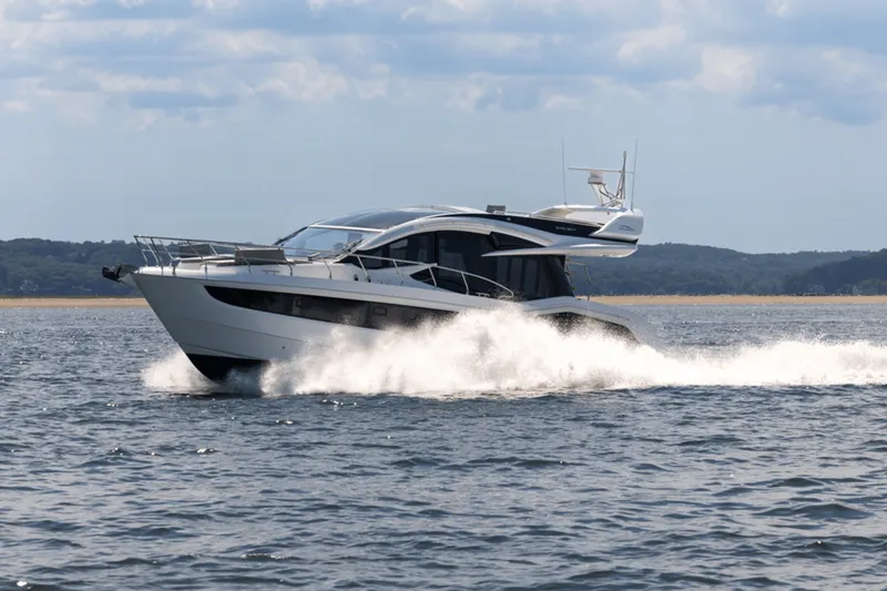 Slide: The Image of Galeon 510 SKY 2025 - 8
