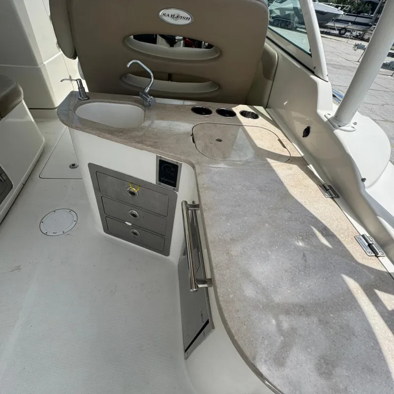 Slide: The Image of Sailfish 325DC 2018 - 1
