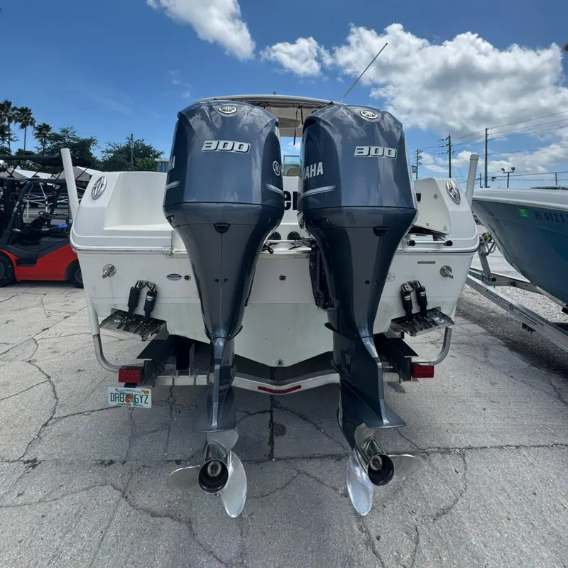 Slide: The Image of Sailfish 325DC 2018 - 16