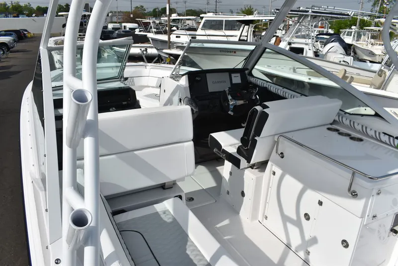 Slide: The Image of Blackfin 272DC 2025 - 23