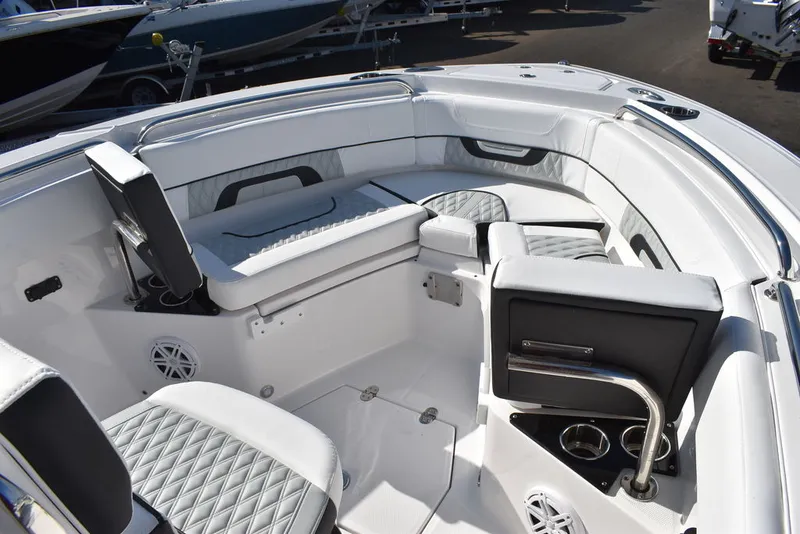 Slide: The Image of Blackfin 222CC 2025 - 34