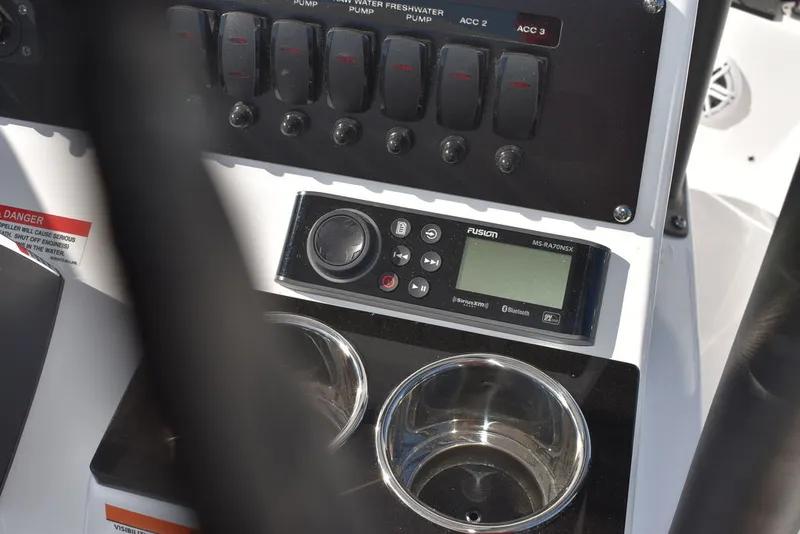 Slide: The Image of Blackfin 222CC 2025 - 45