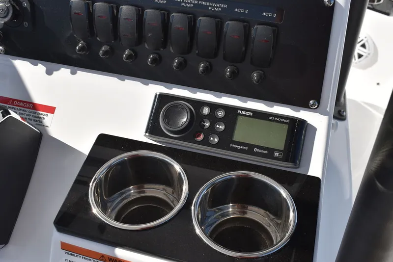 Slide: The Image of Blackfin 222CC 2025 - 46