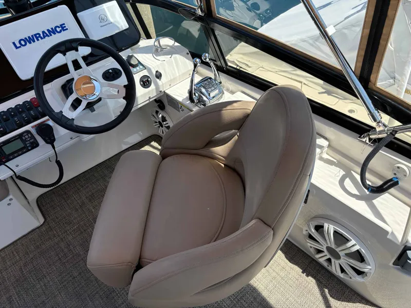 Slide: The Image of Carver Yachts C34 2014 - 9
