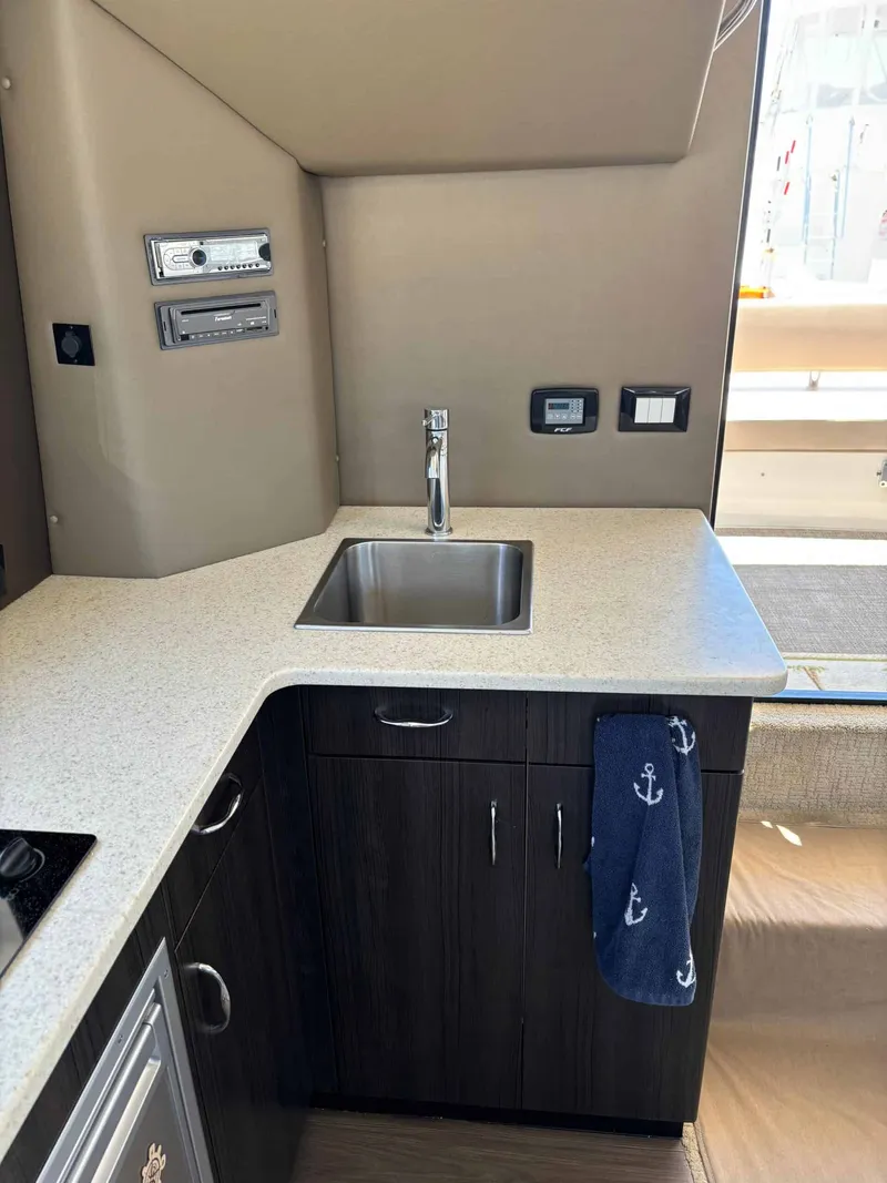 Slide: The Image of Carver Yachts C34 2014 - 27