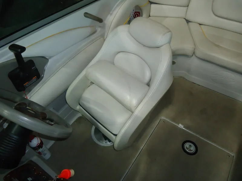 Slide: The Image of Crownline Boats 216 2004 - 5