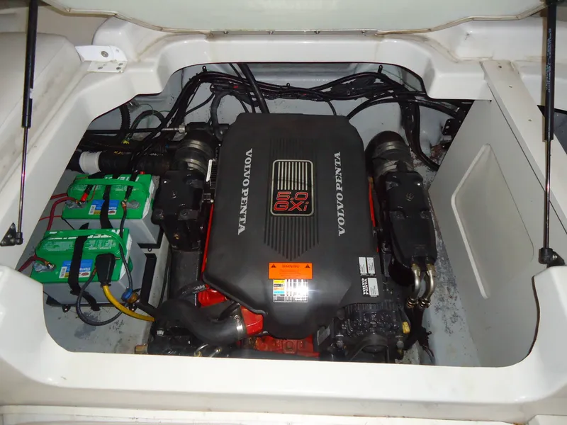Slide: The Image of Crownline Boats 216 2004 - 9