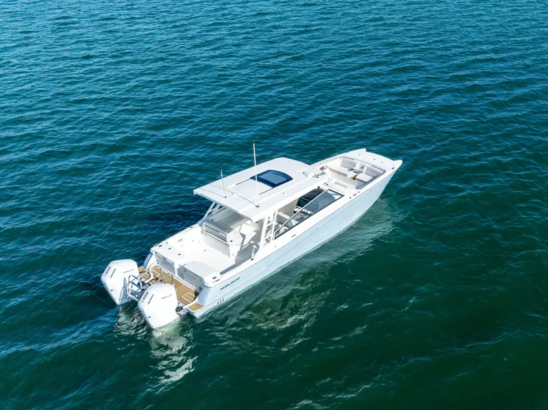 Slide: The Image of World Cat 400DC-X Island 2027 - 35