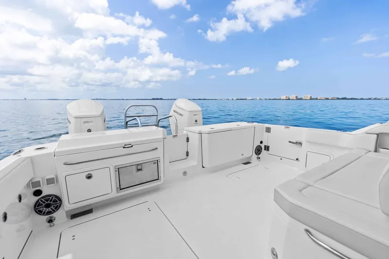 Slide: The Image of World Cat 400DC-X Island 2027 - 68