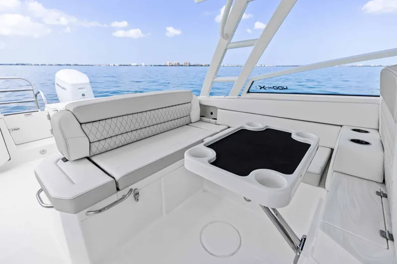 Slide: The Image of World Cat 400DC-X Island 2027 - 70