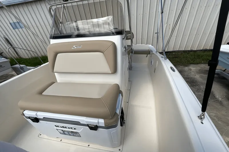 Slide: The Image of Scout 175 Sportfish 2025 - 13