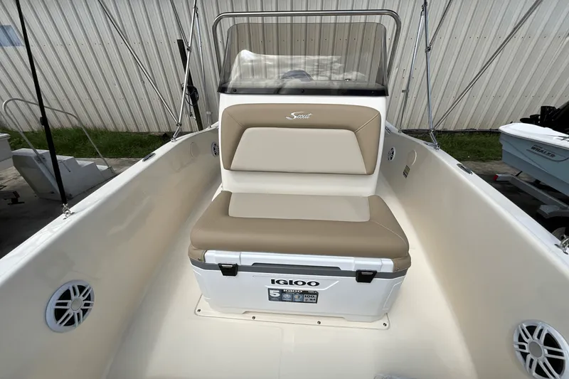 Slide: The Image of Scout 175 Sportfish 2025 - 9