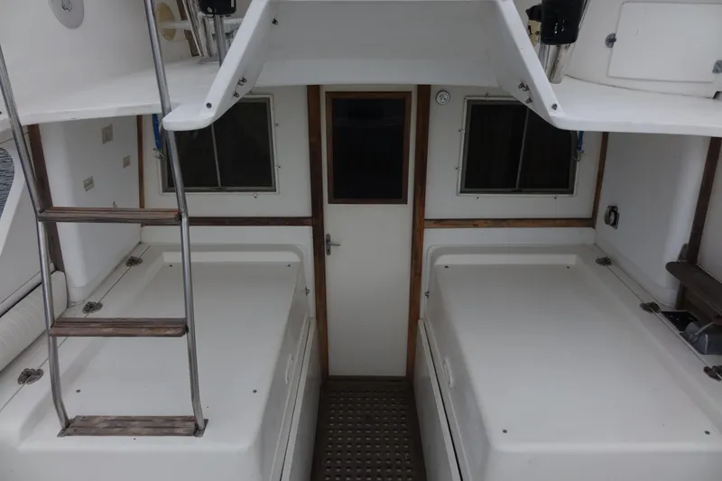 Slide: The Image of Blackfin 29 Flybridge 1988 - 23