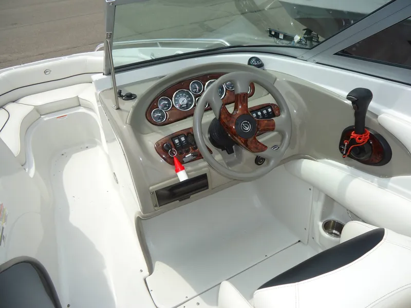 Slide: The Image of Crownline Boats Boats 200 LS 2007 - 7