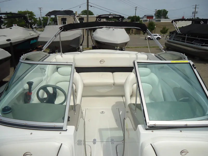 Slide: The Image of Crownline Boats Boats 200 LS 2007 - 8
