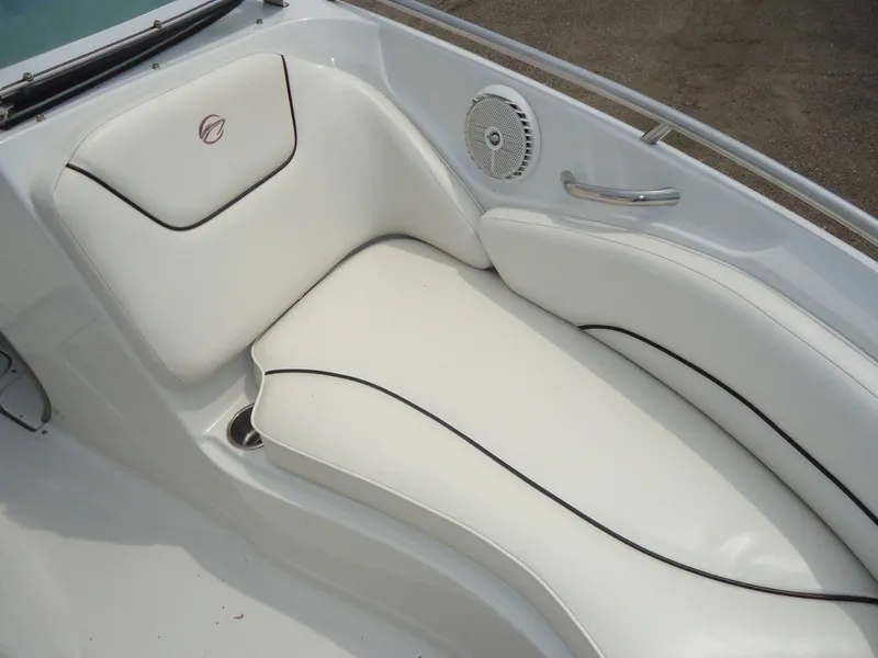 Slide: The Image of Crownline Boats Boats 200 LS 2007 - 6