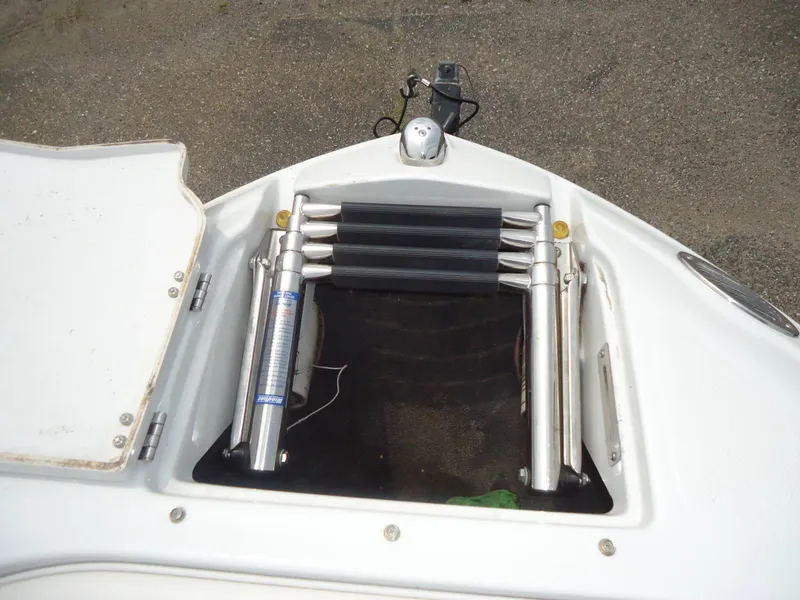 Slide: The Image of Crownline Boats Boats 200 LS 2007 - 11