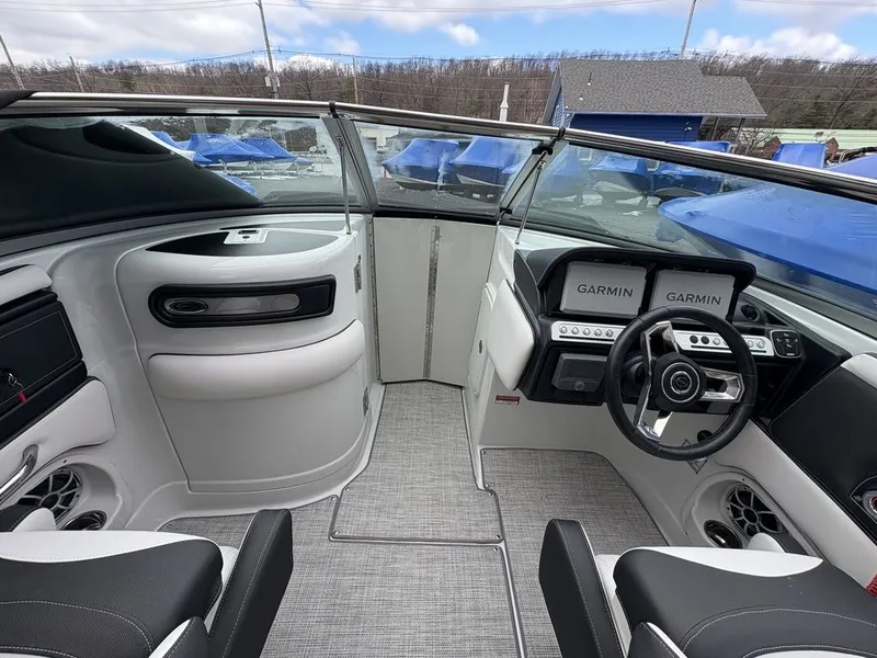 Slide: The Image of Crownline Boats 270 XSS 2026 - 18