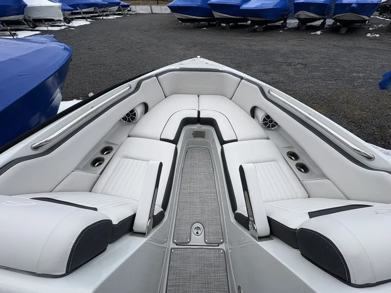 Slide: The Image of Crownline Boats 270 XSS 2026 - 19