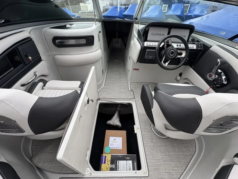 Slide: The Image of Crownline Boats 270 XSS 2026 - 16