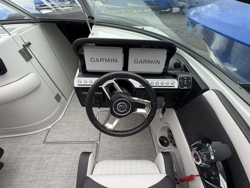 Slide: The Image of Crownline Boats 270 XSS 2026 - 13