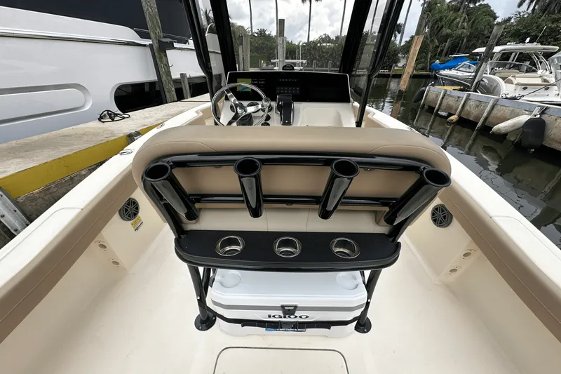 Slide: The Image of Scout 215 XSF 2024 - 10