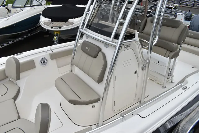 Slide: The Image of Key West Boats 239 FS 2025 - 15