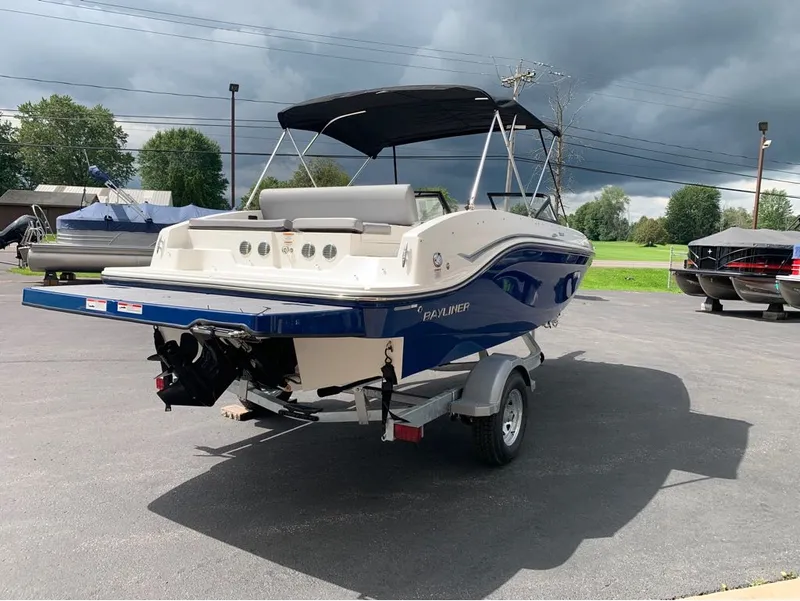Slide: The Image of Bayliner DX2050 2024 - 4