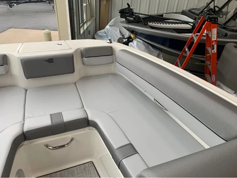 Slide: The Image of Bayliner DX2050 2024 - 13