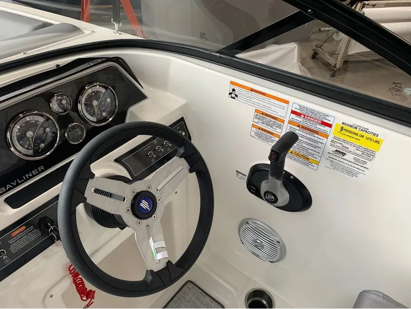 Slide: The Image of Bayliner DX2050 2024 - 15