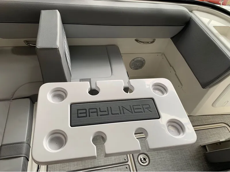 Slide: The Image of Bayliner DX2050 2024 - 28