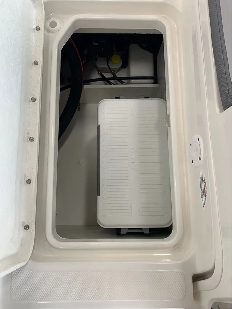 Slide: The Image of Bayliner DX2050 2024 - 30